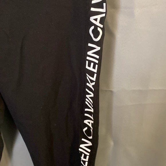 Calvin Klein Performance Stretch Leggings -Large - Picture 2 of 3